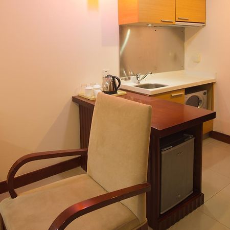 Starway Hotel Silver Джухай Екстериор снимка