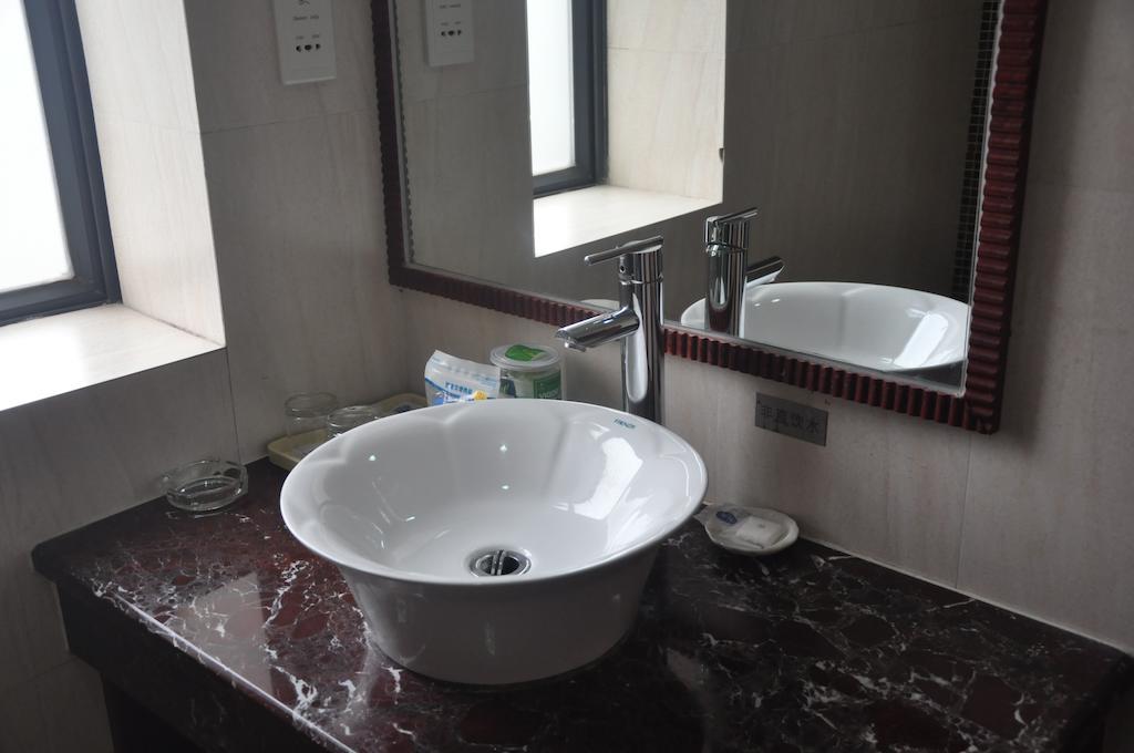 Starway Hotel Silver Джухай Стая снимка