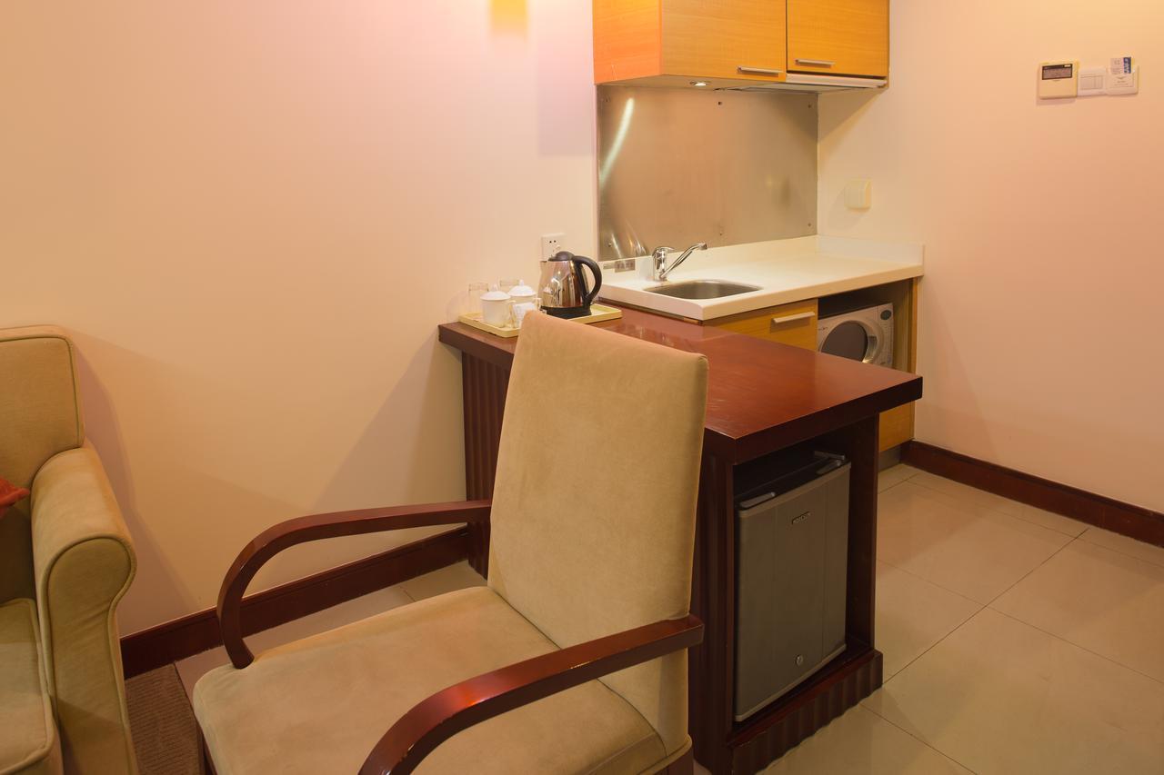 Starway Hotel Silver Джухай Екстериор снимка
