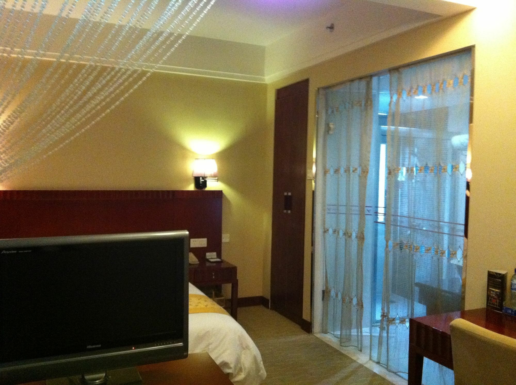 Starway Hotel Silver Джухай Екстериор снимка